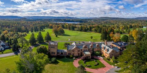 Stay & Play at Wyndhurst Manor & Club in Lenox, MA